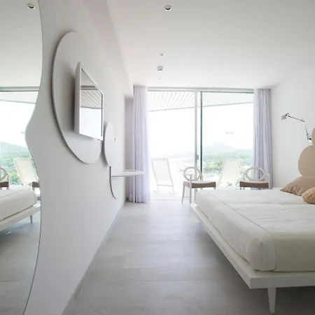 Son Moll Sentits & - Adults Only